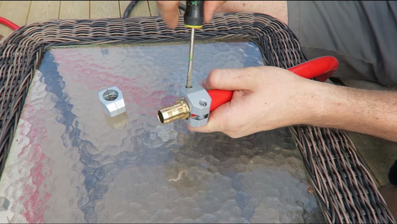 How to Fix a Hole in Your Garden Hose - Best Garden Hose
